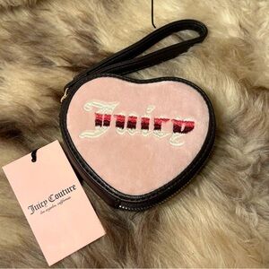 NWT Juicy Couture Pink Heart Retro Zip Around Wristlet